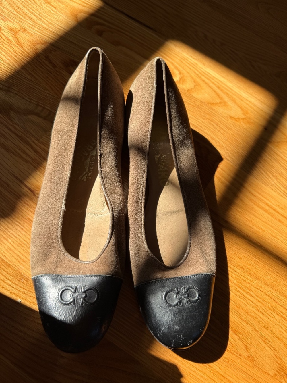 Salvatore Ferragamo flats